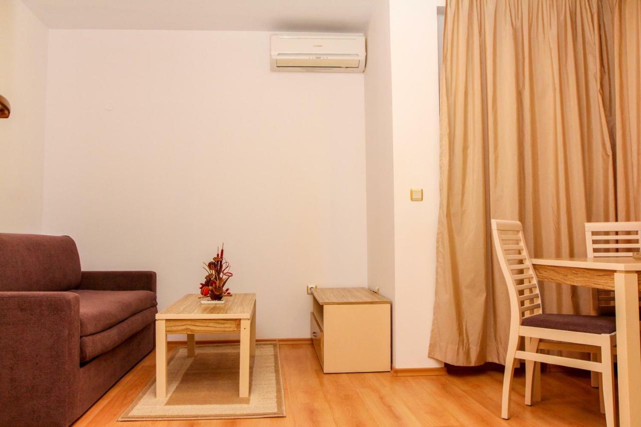 Guest Apartments Salena ซันนีบีช ภายนอก รูปภาพ