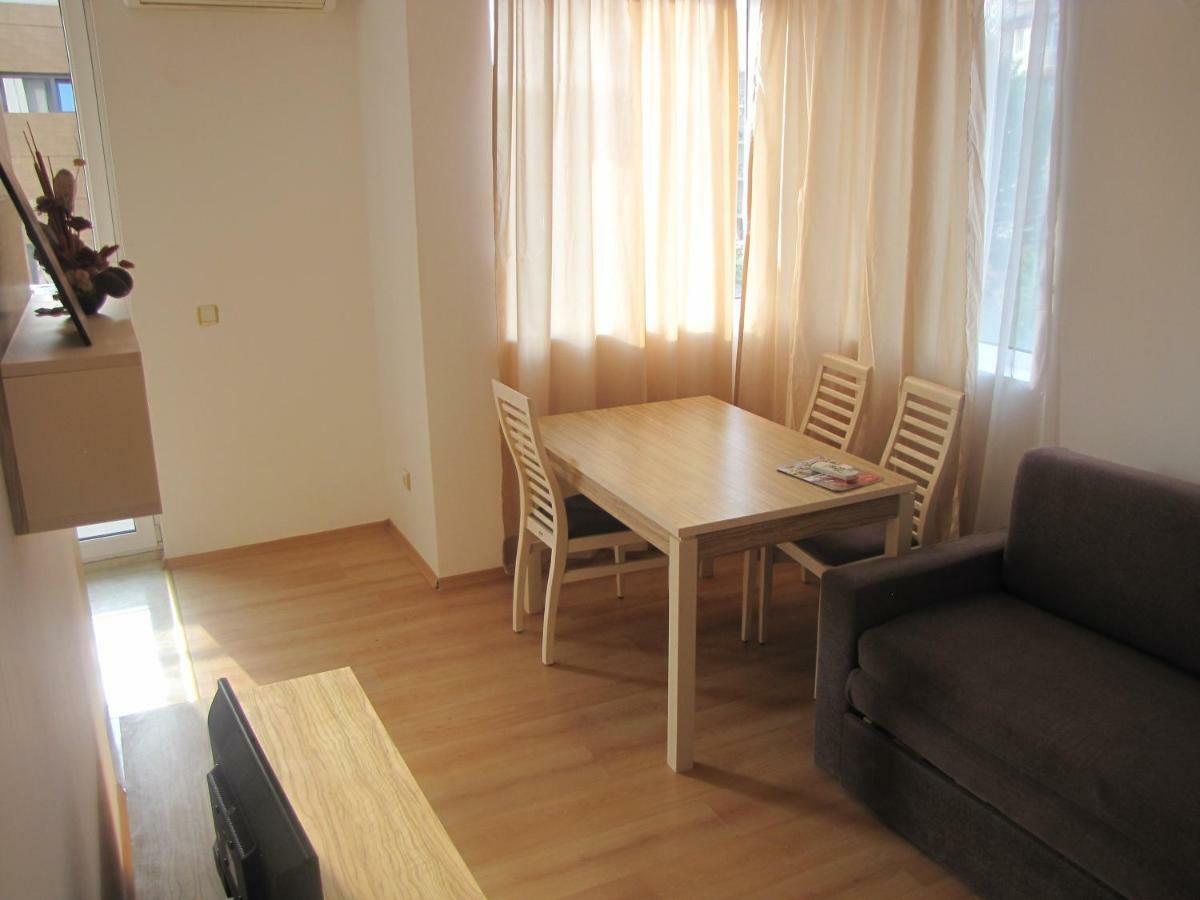 Guest Apartments Salena ซันนีบีช ภายนอก รูปภาพ