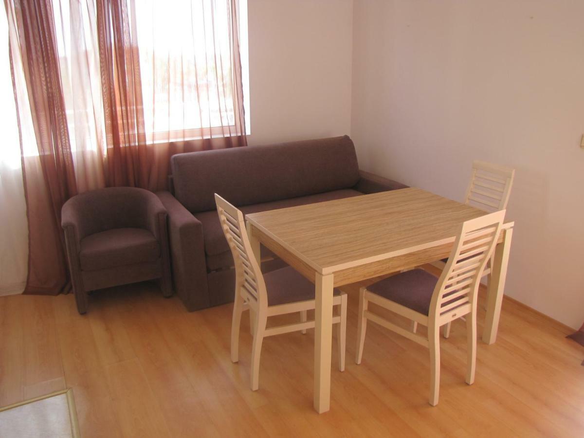 Guest Apartments Salena ซันนีบีช ภายนอก รูปภาพ