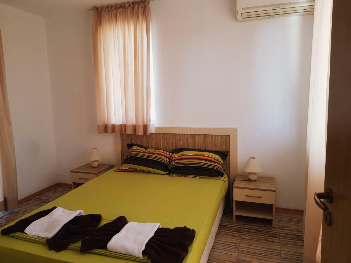 Guest Apartments Salena ซันนีบีช ภายนอก รูปภาพ